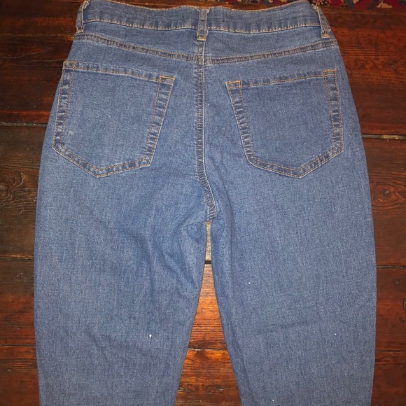 They don’t fit me anymore - Picture 3 of 4